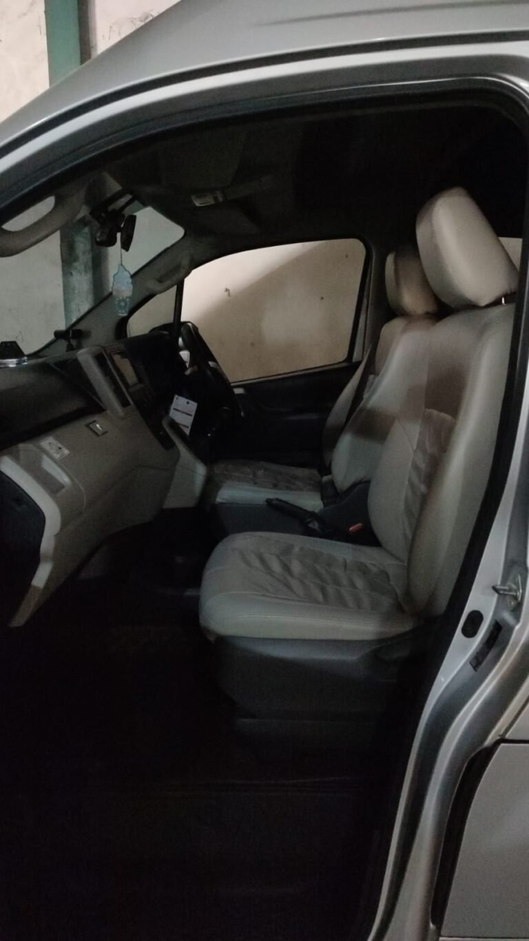 Sewa Mobil Innova Hiace Bandung