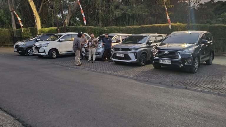 Rental Mobil Bandung Murah
