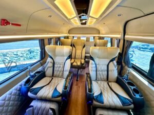 Perbedaan Hiace Premio dan Luxury