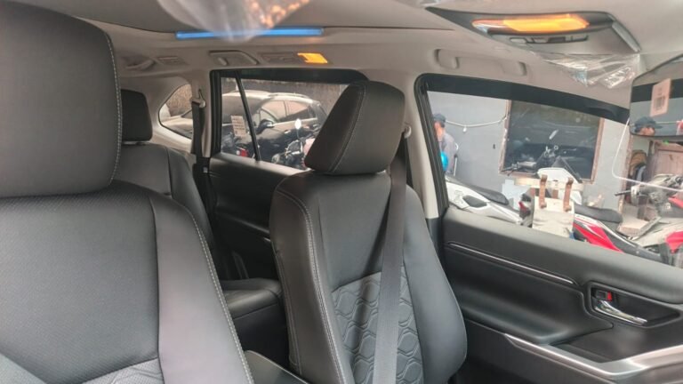 sewa mobil innova plus driver
