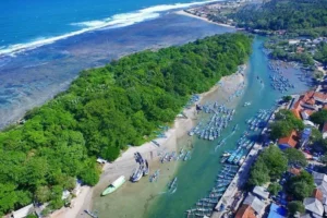 7 Rekomendasi Pantai di Bandung - No.5 Masih Sepi dan Alami