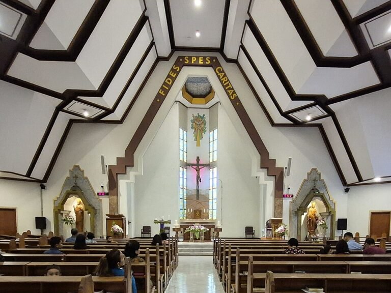 Wisata Ziarah Jelang Natal di Bandung