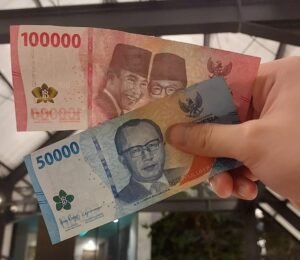 Menentukan destinasi wisata